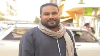 عادل أبو العدب، شخصية شعبية بين العمل الخيري والانتقادات