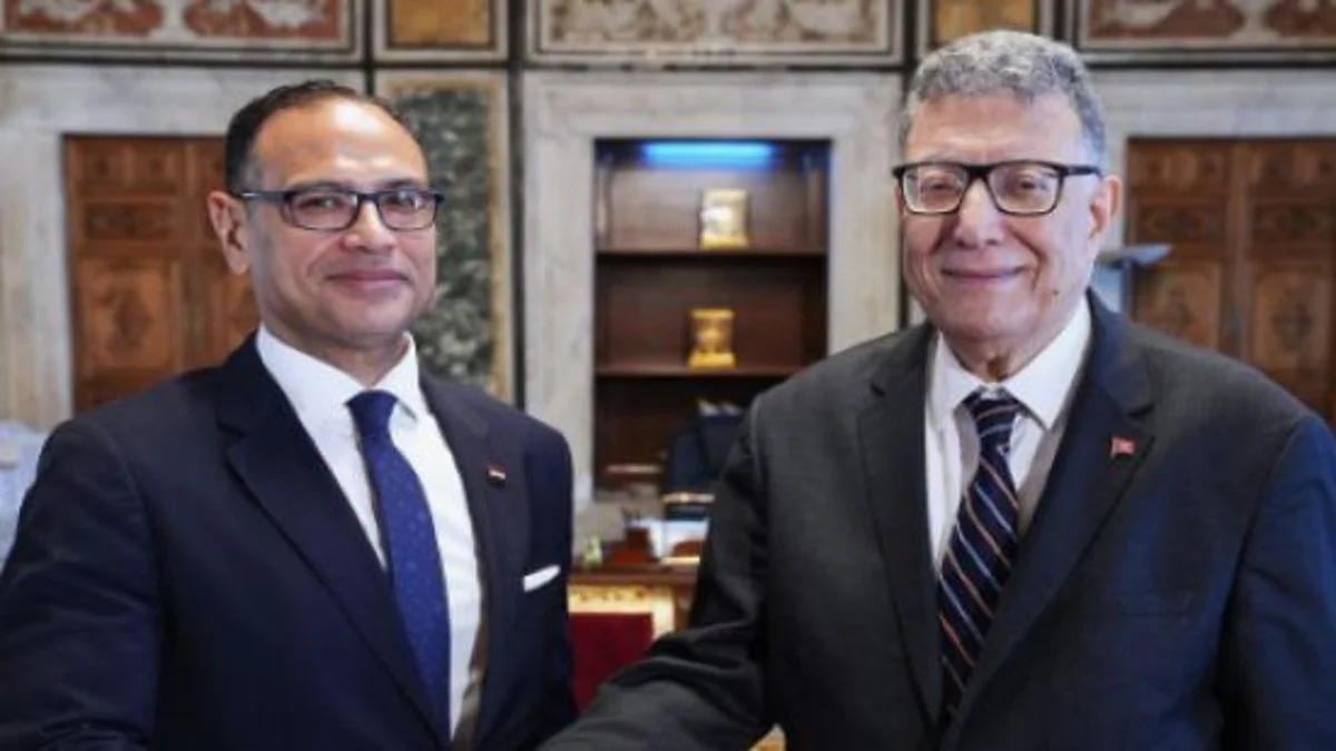 ابراهيم بودربالة يشيد بالعلاقات بين تونس ومصر