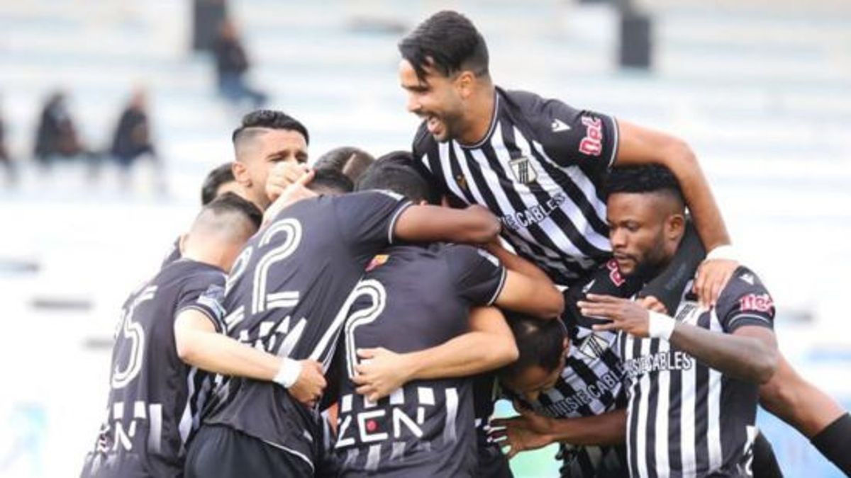 انتصارات داخل الميدان وأزمة ثقة خارجه في النادي الصفاقسي