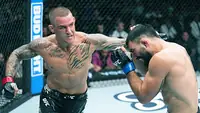 رياضة MMA : داستن بوارييه يفوز على الفرنسي بالضربة القاضية خلال الشوط الثاني