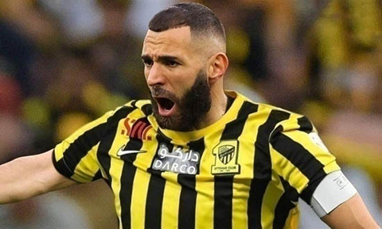 كيف يتهيأ بنزيما بعادات الدوري السعودي ؟