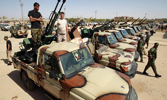 المشير خليفة حفتر ينشر القواة بالجنوب الليبي