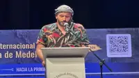 رضوان العجرودي يتألق في مهرجان العالمي للشعر