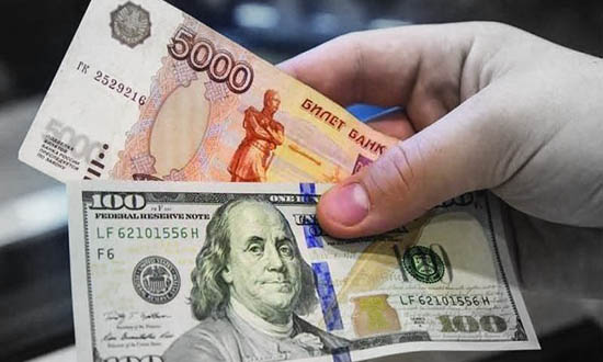 الروبل ينخفض أمام الدولار الأمريكي ووضعية الروس في تحسن