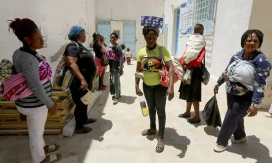 الهجرة الإفريقية إلى تونس سوق شغل موازية وتحديات قانونية