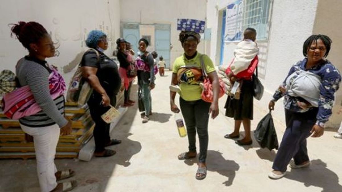 الهجرة الإفريقية إلى تونس سوق شغل موازية وتحديات قانونية