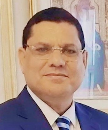 عادل عباس