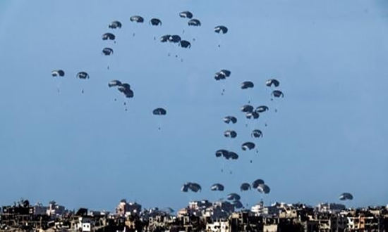 صناديق المساعدات تلقي بحتف فلسطينيين بغزة