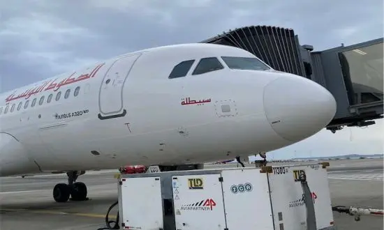 تدخل طاقم الخطوط الجوية التونسية ينهي حالة طارئة بسلام