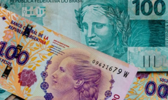 بين البرازيل والأرجنتين عملة سور الجديدة على طاولة المناقشات