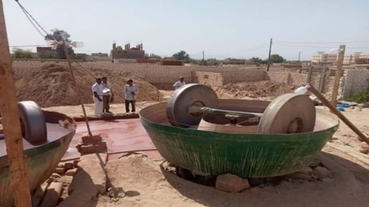 مافيا طواحين الذهب بين قنا وأسوان، ثروات تُهدر وبيئة مهددة بالسيانيد