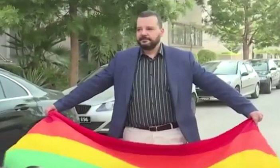 رئيس جمعية شمس منير بعتور يتزوج بصديقه عمر